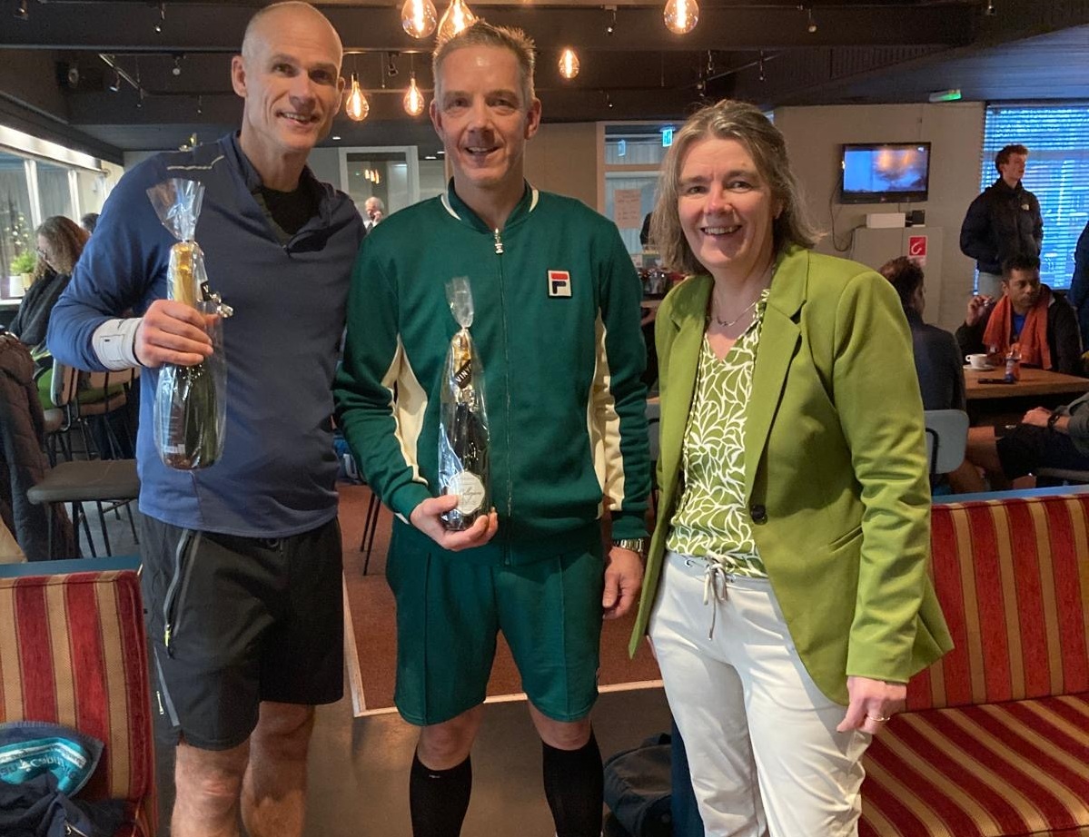 Fernon Wibier (links) in Asten 2024