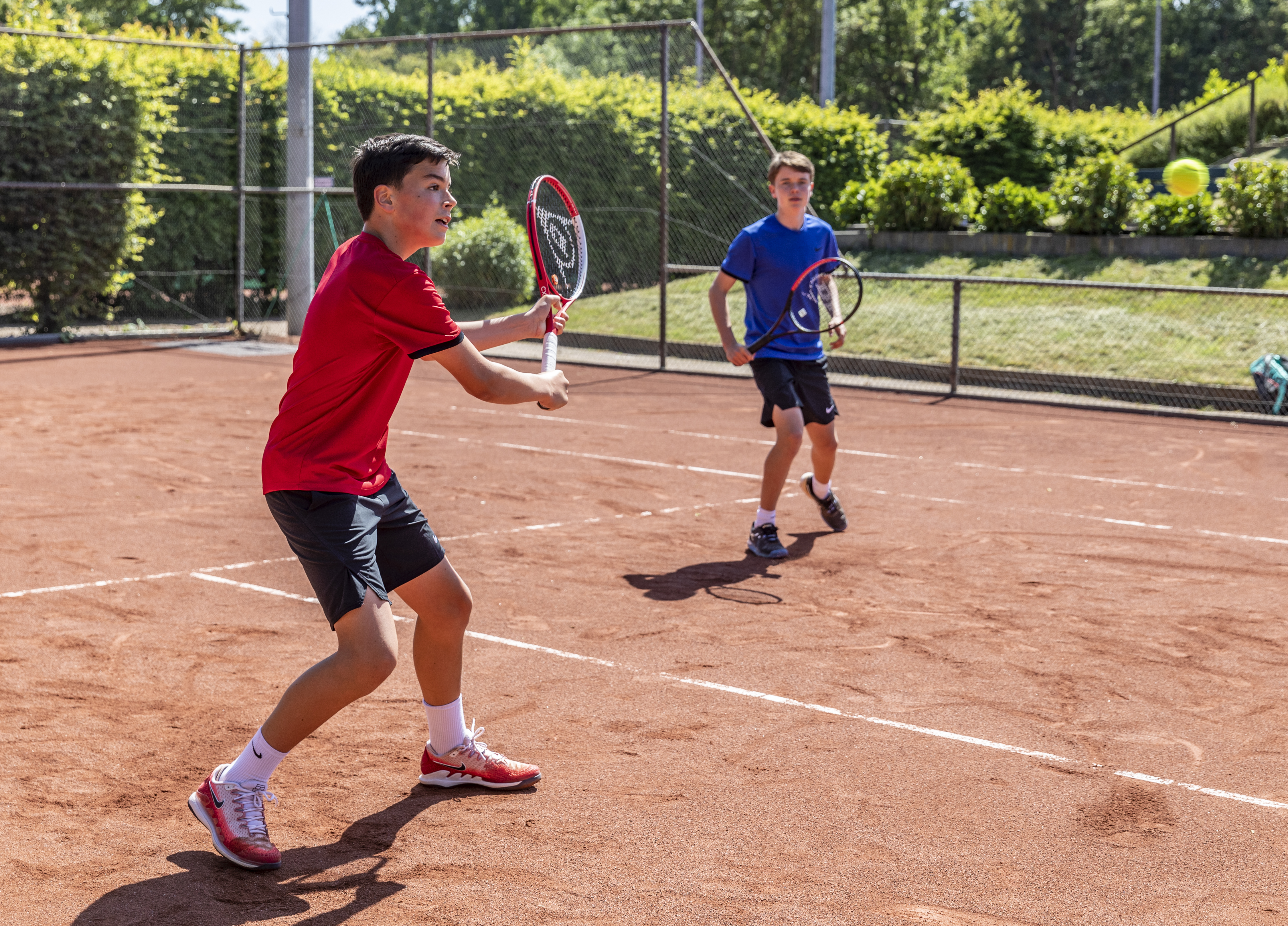 Jongens dubbel backhand gravel