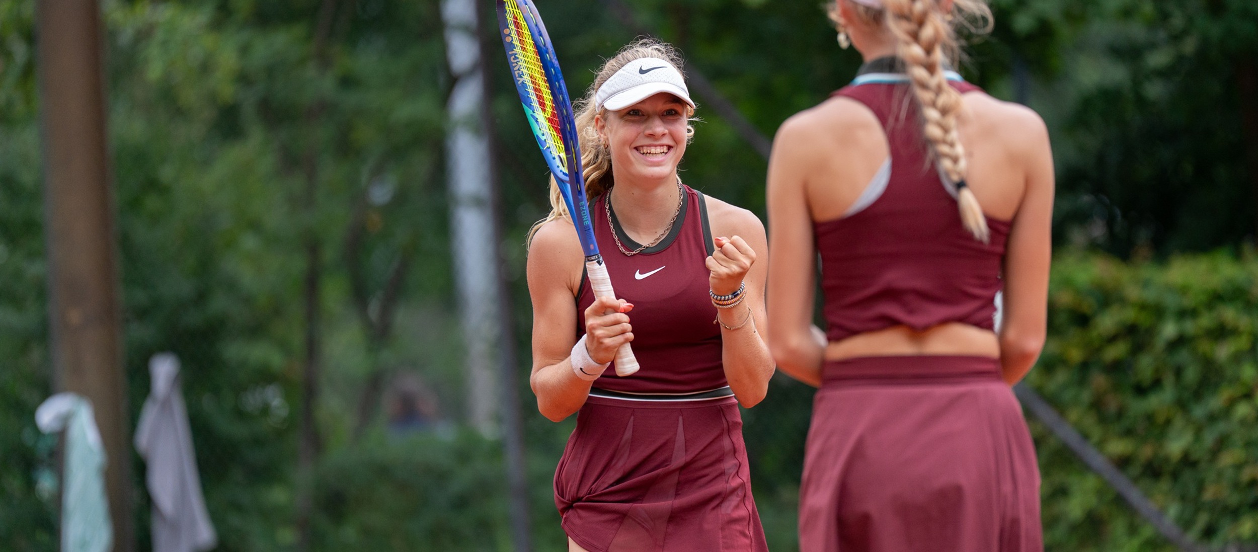 Pippa Fennis en Mila van der Lecq (dubbelspel 14)