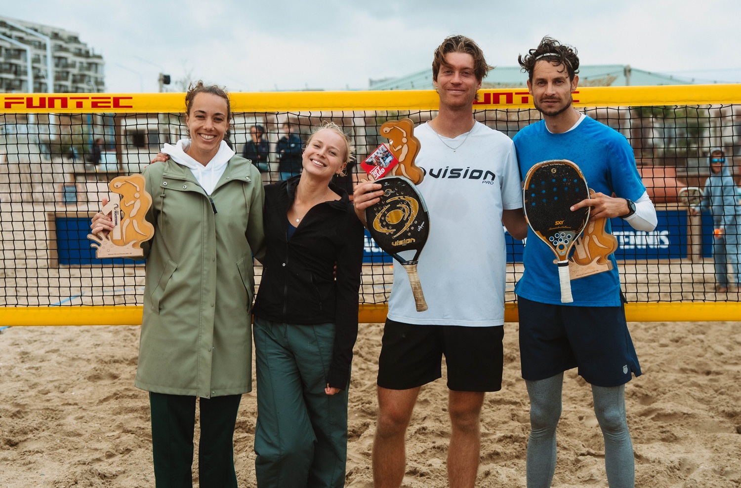 Winnaars DD en HD met prijzen NK Beach2026