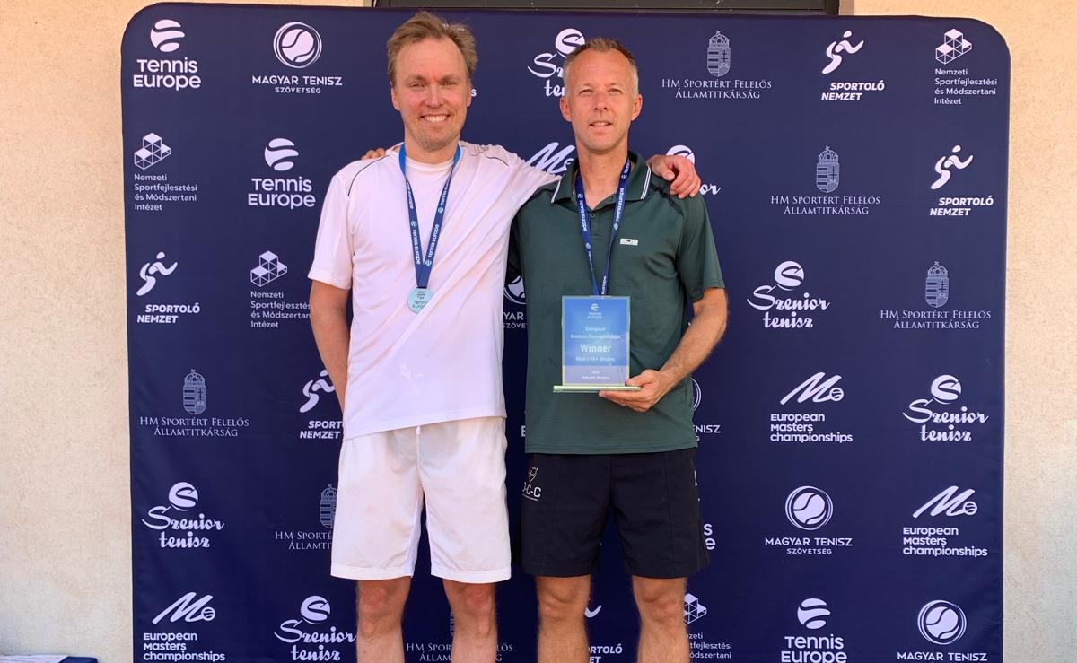 EK Masters 2025 - Dennis Bank (in het groen) met Lauri Kisski