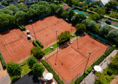 Luchtfoto tennisbanen tennisvereniging